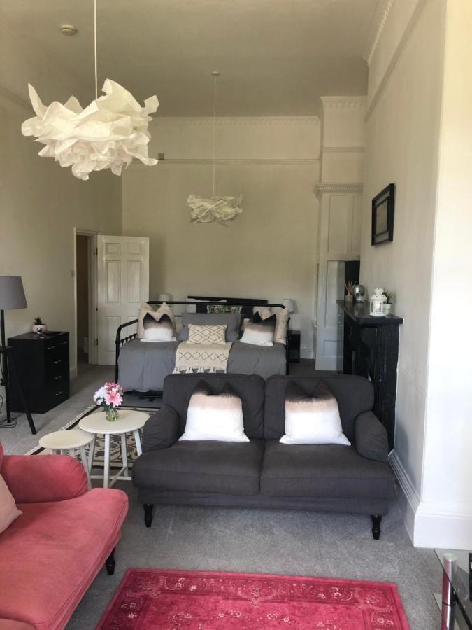 Grosvenor Place Spacious Studio Apartment Bath Buitenkant foto